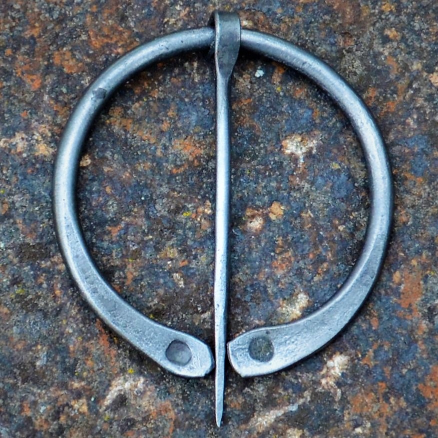 Cloak Pin (Fibula) – Simple III – Medium
