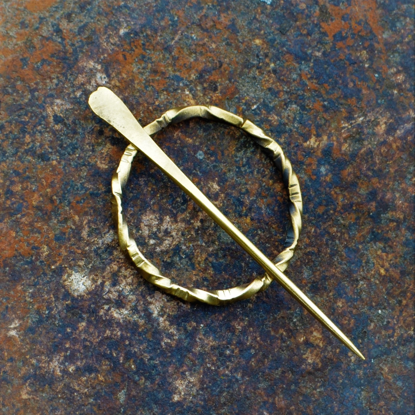 Cloak Pin (Fibula) – Medieval I – Brass00